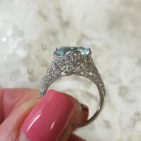 Blue Topaz Sterling Ring - Picture 2 of 8